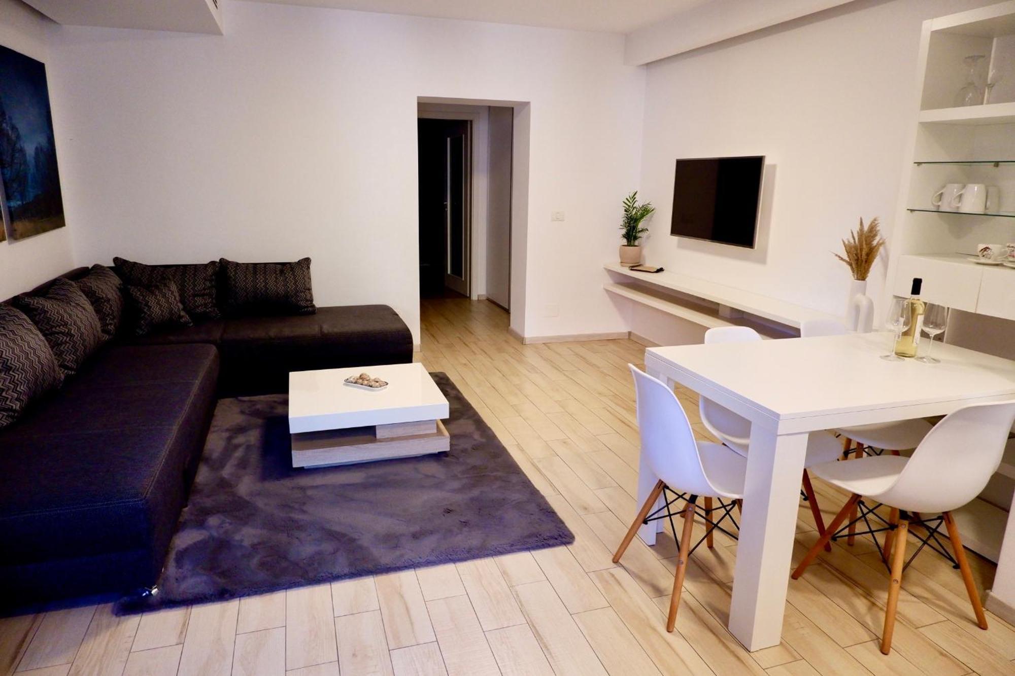 Apartament Urbank - Self Check-in Timişoara